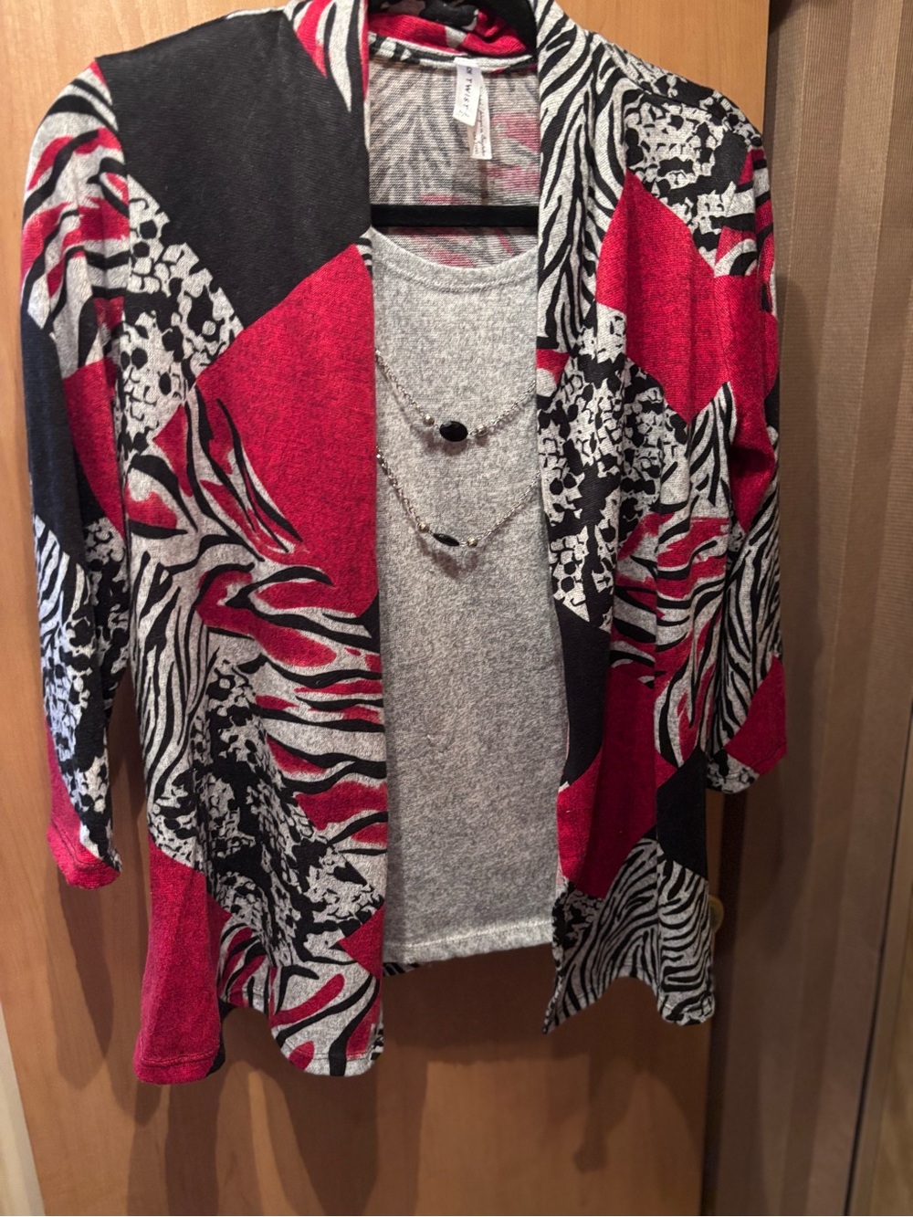 Women’s Long Sleeve Open Cardigan - Red Black Print